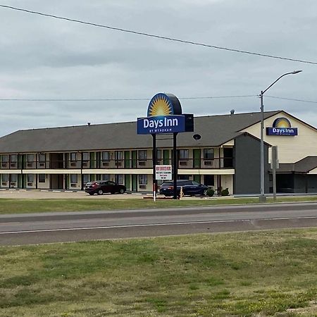 Days Inn By Wyndham Pratt Exterior foto
