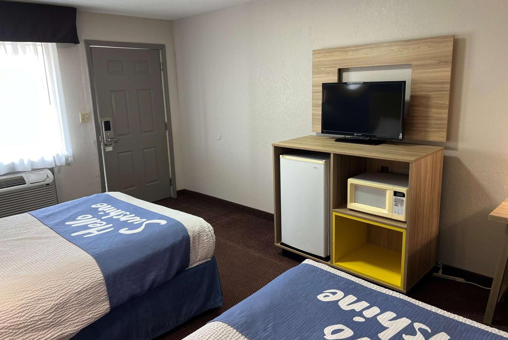 Days Inn By Wyndham Pratt Exterior foto